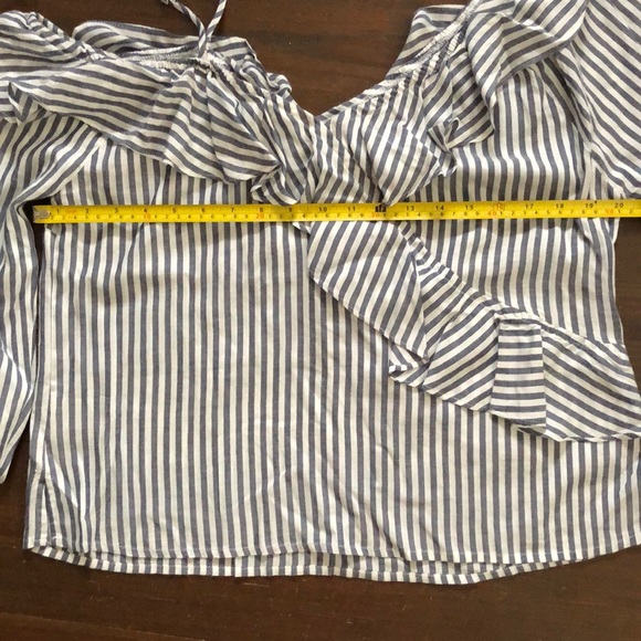 Cupcakes and Cashmere Striped Flowy Shirt - Picture 4 of 4
